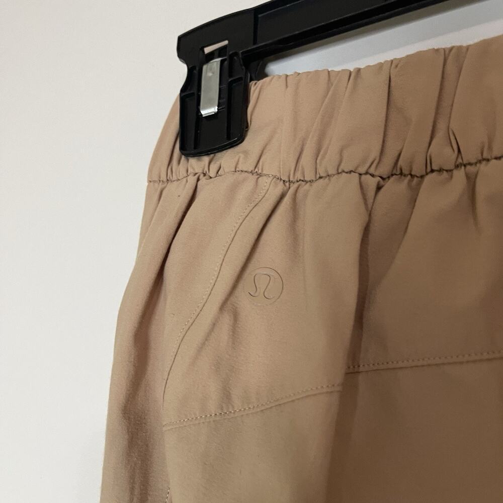 Lululemon jogger khaki tan trouser straight leg woven pants US 4 - Picture 5 of 6